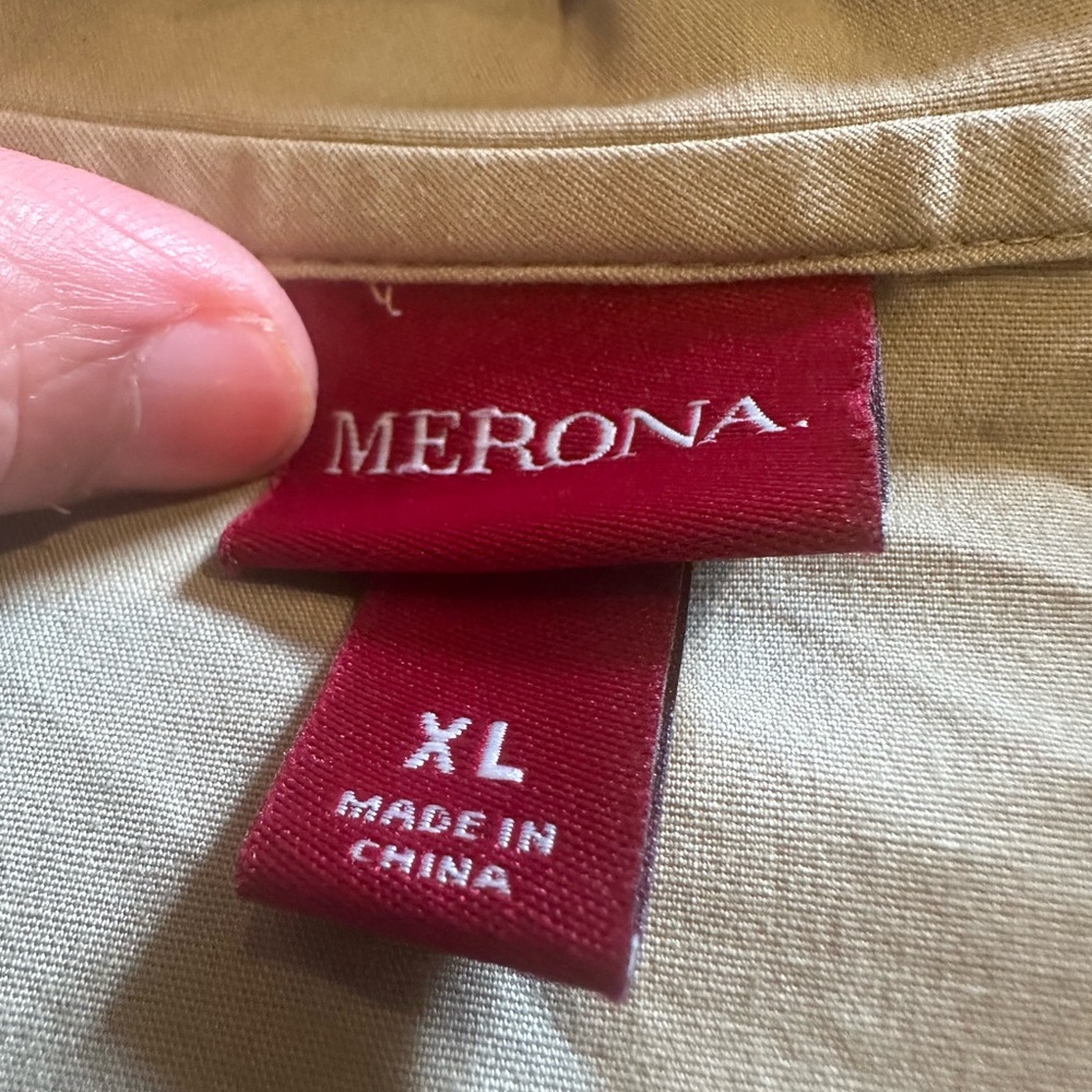 Merona Red Brand Tag on Tan Fabric - Picture 4 of 4